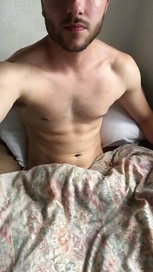 I cant sleep if i wear clothes, morning glorys fully on show