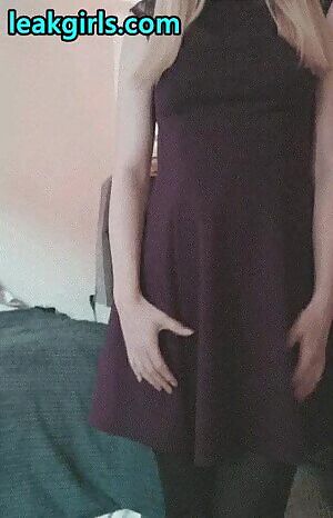 When a wise babe turns into a sex bomb!