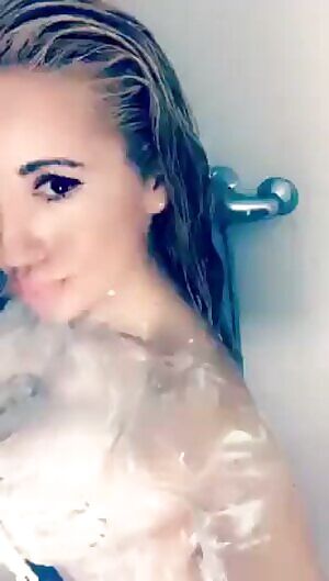 im posting sexy daily stories snapchat : AliceXstory