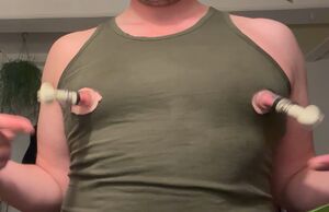 Gay Nipple Play 18 Years Old
