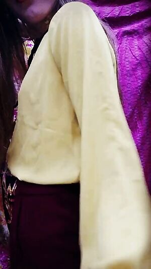 Just a little peek 💕