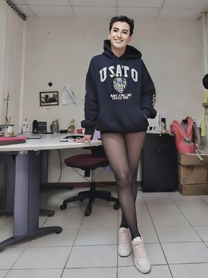 Trans Hotwifes Amateur Crossdressing Dancing Femboy
