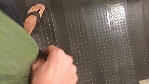 piss in stairwell