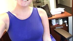 Another boss-less day in the ofice 😜