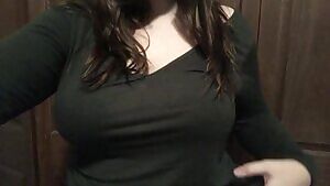 teasing bra reveal 🍃