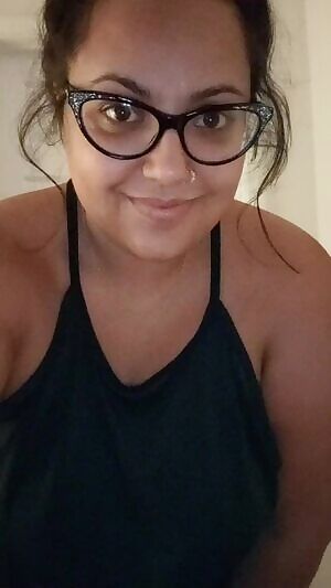 con•cu•pis•cent