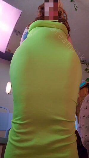 Peeing Dress Pee Piss Pissing