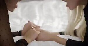 Elsa lends a helping hand!