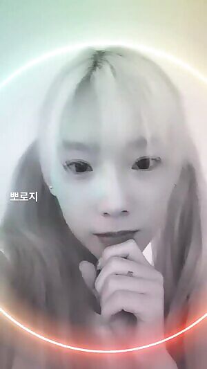 Taeyeon tells you where she wants it