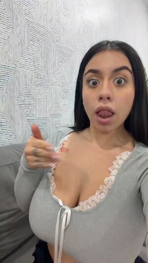 Thick MILFs 19honeysuckle 60fps Amateur Big Tits