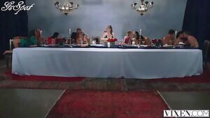 NSFW_GIF - Vixen after dark orgy