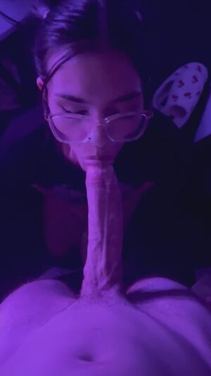 Bleached Amateur BWC Big Dick Blowjob