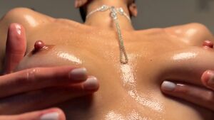 Beautiful Navels Babe Busty Inez Coffee_button