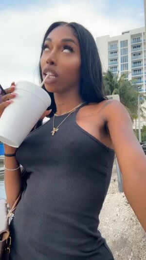 Black Femmes Girl Dick Pee Peeing
