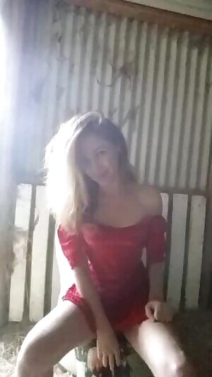 Beyond perfect! Anyone know her?