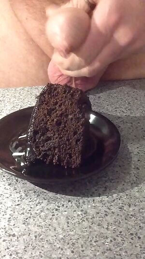 cum on food. Choc mud cake & cum cream