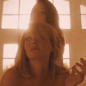 Who knew Uma Thurman did this lesbian scene with Maggie Q? And where the other boob? Still hot though!