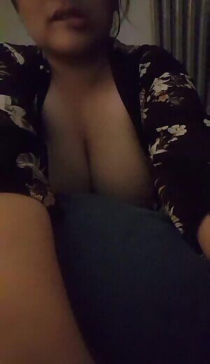 So horny, i'm throbbing