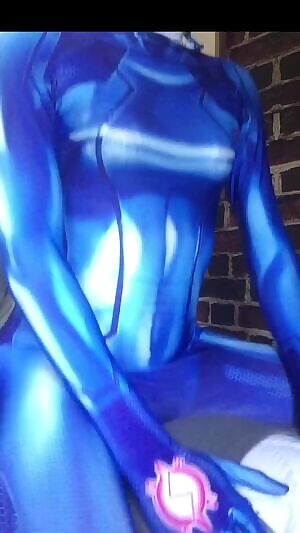 Ever want to fuck a sissy Samus?