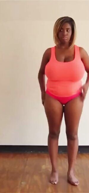 Monster naturals tits revealed by teen