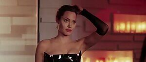 Angelina Jolie in Mr. & Mrs. Smith