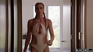 Kendra Sunderland