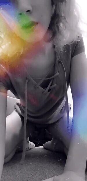 Unknown amateur trap cutie...gif