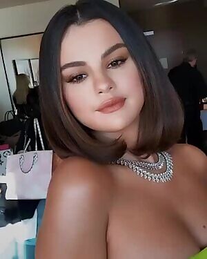 More of Selena Gomez looking stunning