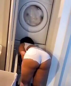 Love to watch her do Laundry 😍